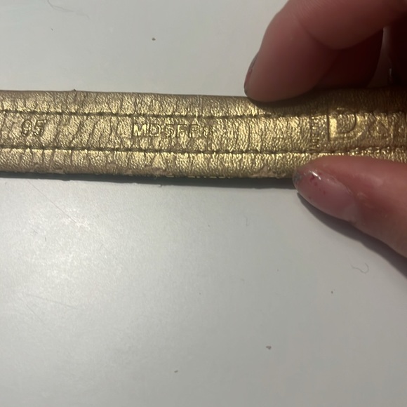 Dolce & Gabbana Black Leather Belt - Picture 2 of 15